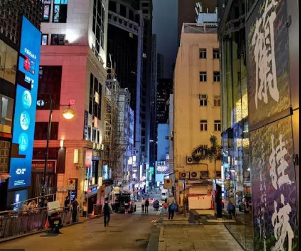 英变异病毒引恐慌！香港第一时间“禁航”，有些人却不开心了？