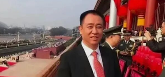 这一篇是受曹子文《再说恒大许家印事件》一文的启发,把“党给的“坏榜样”许家印与“把一切献给党”的“好榜样”吴运铎作个比较。可以看出,这不是他一个人的罪,他只是时代的癌症切片。