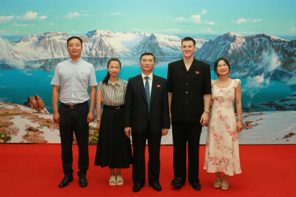 金正恩同志被推举为朝鲜民主主义人民共和国国务委员长10周年庆祝活动掠影