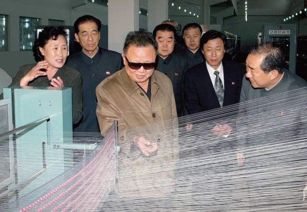 【朝鲜图片展】——值此伟大领导者金正日同志华诞84周年