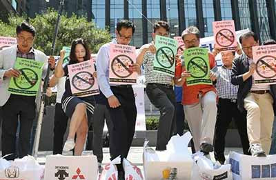 自日本政府宣布对出口韩国的半导体材料加强审查与管控以来，双方争端持续升级。半导体产业是韩国的支柱产业，在原材料供给方面对日依赖度非常高。日本在此次对韩出口管制中显示出一剑封喉的制御能力，与其处在产业链上游的位置密不可分。 围绕日韩纷争，韩国在暴露出自身产业链缺陷的同时，也让人注意到日本被低估的经济实力和科技创新力，因此有必要对所谓“日本失去的二十年”进行重新审视。 1   2019年7月，日本列入
