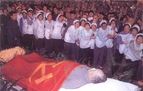 9月9日的韶山,人如海花如潮,人民呼唤毛主席!