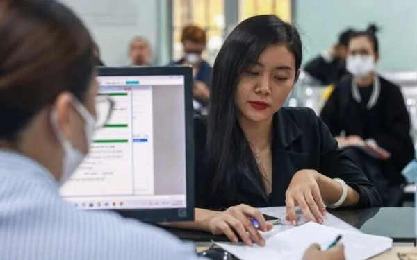 月薪3000万,社保按1500万缴!越南白领集体掉入“养老金陷阱”