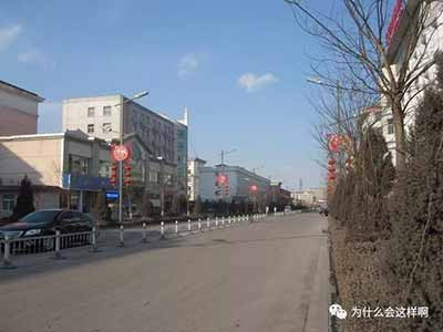 一个大的典型，一个小的典型，告诉了人类文明从未知晓的“真理”，那就是一盘散沙各自为政得过且过的村庄，比万众一心团结协作艰苦奋斗的村庄“伟大”，历史终极铭记这个“伟大”！铭记这个小岗的中国第一！