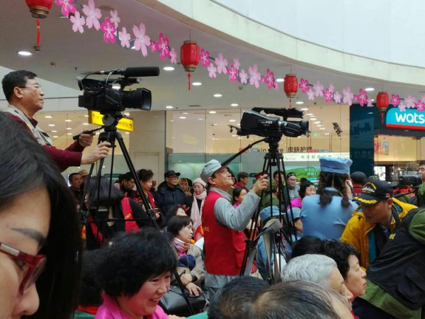 长春人民纪念毛主席“向雷锋同志学习” 题词55周年文艺汇演纪实
