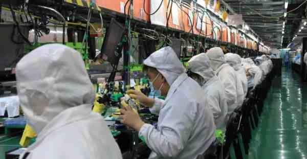 这一个月郑州到底发生了什么?为什么大批富士康员工徒步返乡?