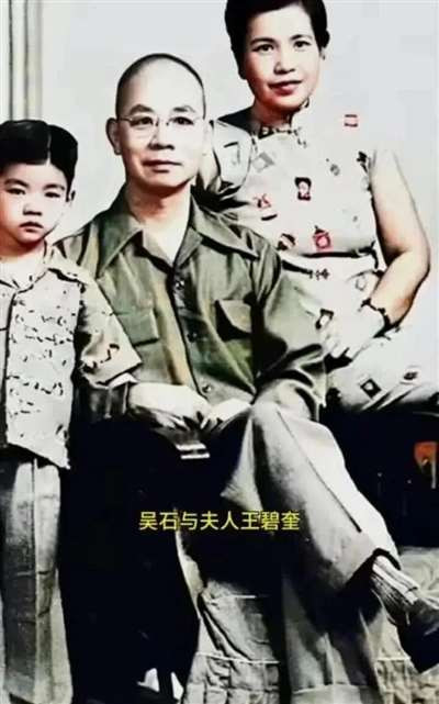 蔡孝乾证明了,有些人即便有“最老的资格”,“光辉的履历”,“昔日的功勋”,“苦难的考验”,但是在一个安逸的环境里,没有节制和有效监督的同时掌控经费和权力,“久经考验”最终也抵不过财色侵蚀。