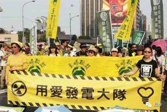 德州的光明区与黑暗区的界限并不是电力界线，而是阶级划分线。