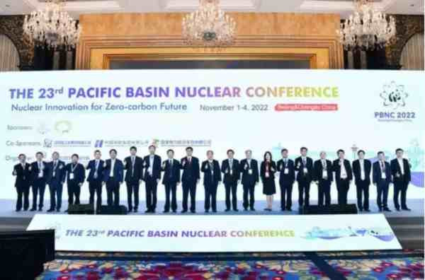 德国光伏、风电已经愈发成熟,再背靠法国这个核电大国,可以有效购买低碳电力,如果一切顺利的话,互相补充之下,未来能源倒也不缺。但俄乌冲突的黑天鹅事件直接打的德国措手不及,人民的抗议声此起彼伏。无奈之下,当地时间9月27日,德国经济部长罗伯特·哈贝克就表示,德国“可能”延长两座核电站的运营时间至明年4月。