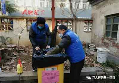 「发泄解决不了任何问题！」武汉社区志愿者眼中的真实基层