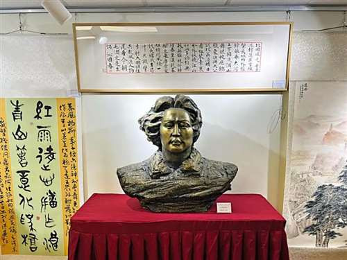 【振奋】香港纪念毛主席诞辰128周年，这里也有过红色的海洋！