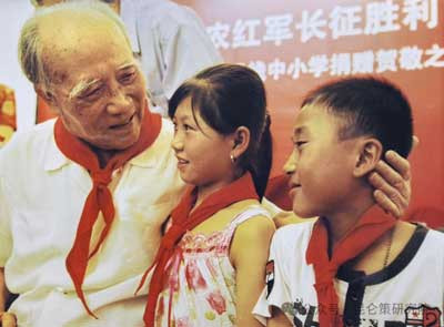“苦读马列，深入群众”是魏老留给我们最宝贵的赠言。