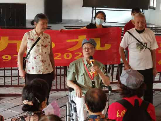 武汉工农兵深切怀念毛主席