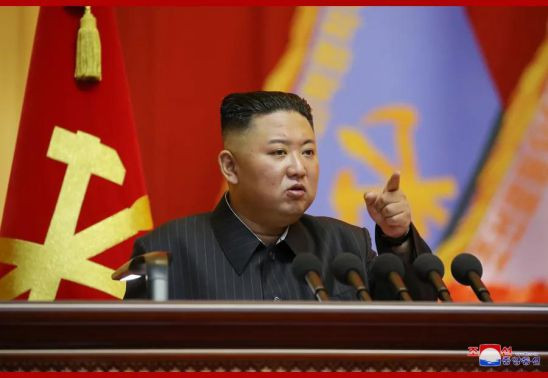 朝鲜人民军第一次指挥官及政治干部讲习会举行 金正恩同志出席指导讲习会