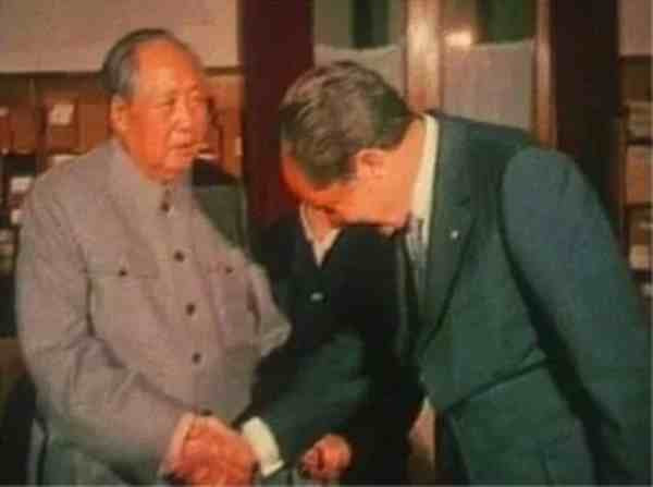 谁说毛主席不懂经济!