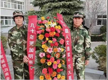 河南平顶山海平工人纪念伟大领袖和导师毛主席诞辰128周年