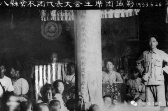 时代给人以环境，时代给人以思想。