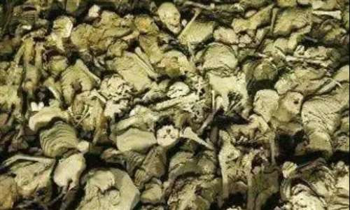 此情此景，那些曾经“顶天立地是工人”的出租车师傅们，能不怀念毛泽东时代，能不怀念毛主席吗？