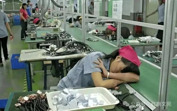 无论是为了劳动者的身心健康，还是为了社会的健康发展，12小时工作制必须彻底取缔，所有公私企业必须回归8小时工作制。