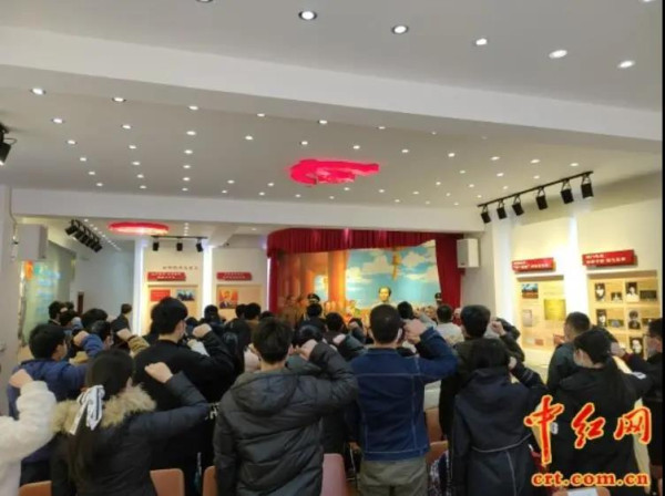 毛小青亲自给湘籍新生讲课,学习毛主席已然成为新潮流啦!