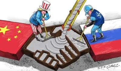 总体来看，“新冷战”美国驾驭不了。但也恰恰因为如此，局势可能会失控，我们要做好最坏的准备，确保足够的武力威慑防范美国的胡来。