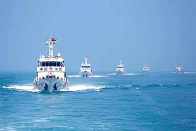 逮捕莎拉，正是这条激进路径在国内政治层面的必然延伸，只有彻底清除务实路线的人格化代表，才能确保极端路线不被动摇。