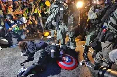 元朗“复仇者联盟”?别逗了!昨天(27日),香港的街头对峙再次说明一件事!