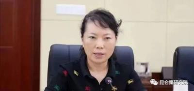 人民给你的权利,是让你用手中的权力造福一方,而不是让你用它来填饱自己的私囊。