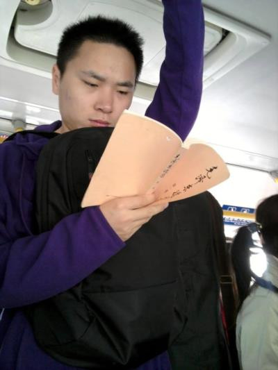 各地掀起毛选热潮,网络上山呼海啸般转发分享,这是为何?