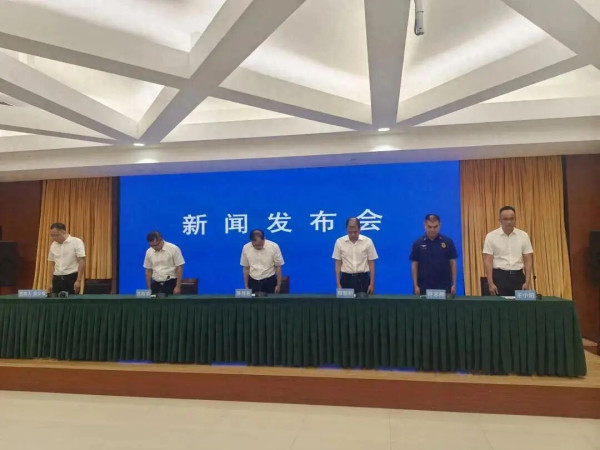 云梯无处立,直升机落不下:晋江鞋厂28人遇难调查
