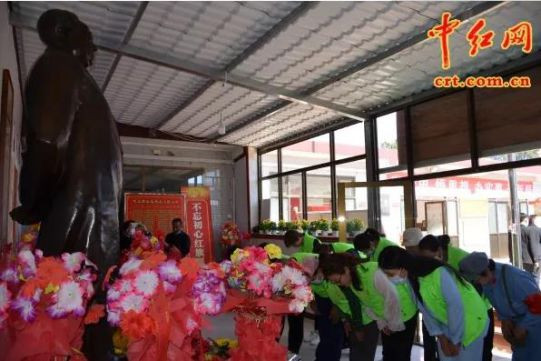 【大汇总】80场纪念毛主席逝世45周年活动,掀起新的滚滚红潮!