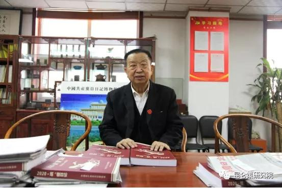 侯立虹：百年大党何以像太阳“照到哪里哪里亮”——共产党员坚守初心放射党的光和热缩影