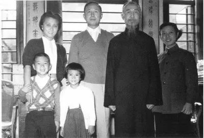当然,这些问题在整个运动中是局部的,是实际工作中发生的偏差,丝毫不影响我们对建国初期知识分子思想改造的总体评价和肯定。更不能就此断言:这是知识分子噩梦的开始!