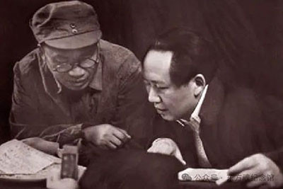 无产阶级的斗争从未结束,只有坚持阶级斗争的纲领,才能确保社会主义不偏离方向。