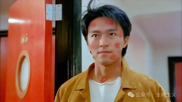 过去三十年，周氏喜剧的核心是诉说与表达小人物的喜怒哀乐，这是看似抽象无厘头实则血肉饱满的“周氏搞笑”风格的精髓，更是曾经周星驰作品可以实现让观众捧腹大笑之余最后潸然落泪的“笑中带泪”之喜剧最高境界的秘诀。