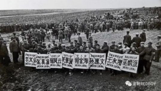 时代给人以环境，时代给人以思想。