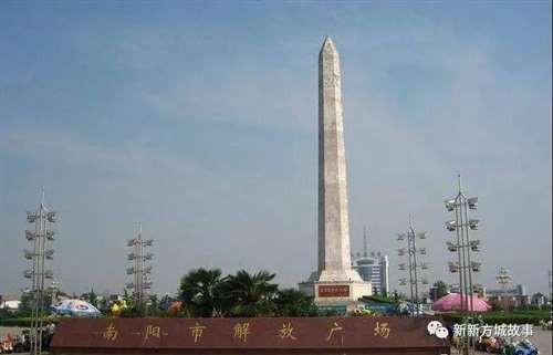 你们可曾想起,你们首先是共产党的领导干部,不是资本家的代言人,更不是国民党的封疆大吏,在你们的辖区内,就不能像尊重科学家一样尊重共产党的创始人毛主席?