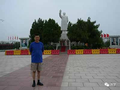 南街村的文化优势:那里有毛主席【组图】
