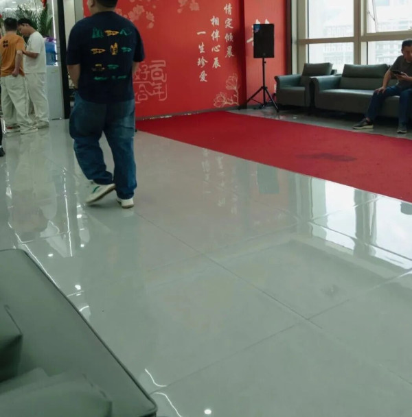 贵阳花果园“闪婚产业链”调查