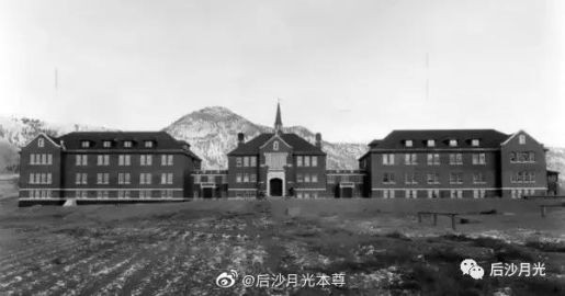 杀起人来,穷凶极恶;说起话来,催人泪下。