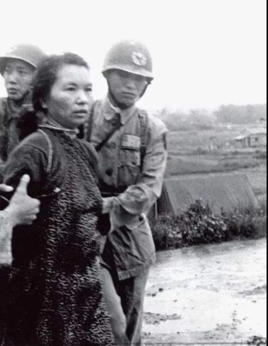 “‘不接触、不谈判、不妥协’的‘三不政策’哪有一点点‘为了中国要统一’的影子呢？”