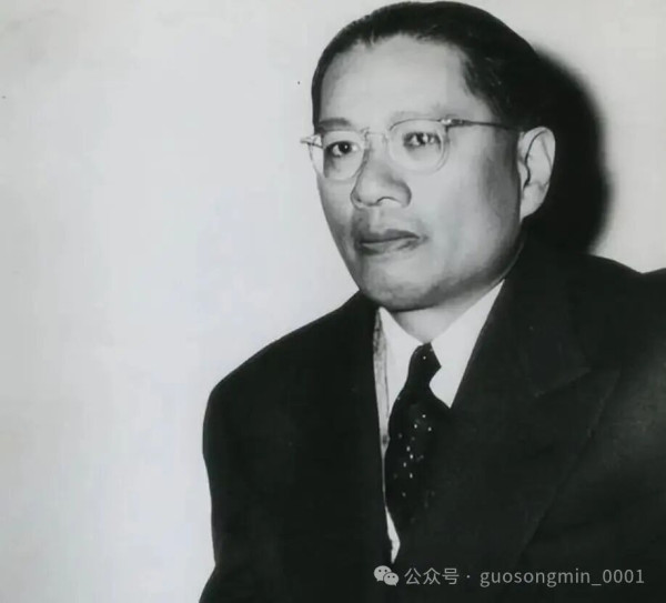 “人格化的半封建半殖民地”宋美龄重新走红,是一面镜子——映照出的是一些令人不安的迹象,和值得警惕的暗流。