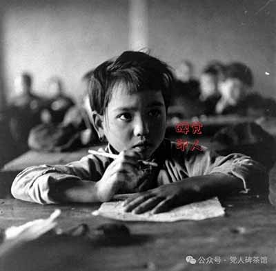 开学啦！日伪炮楼下的抗日小学