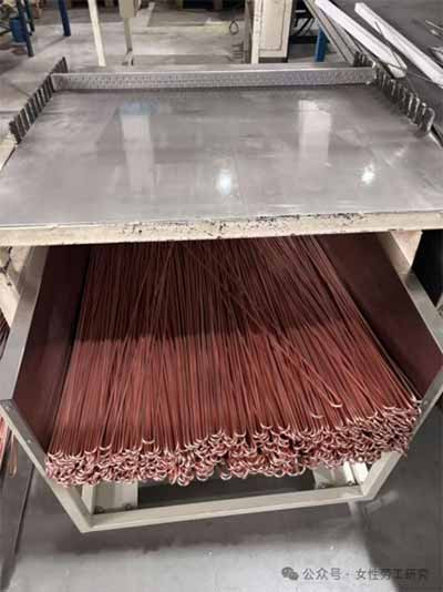 走进工厂：女性工人的真实工作环境