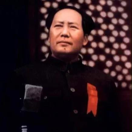 无论岁月如何变迁，他的思想与日月同辉，与山河同在！伟大的中华人民共和国万岁！伟大的毛泽东思想万岁万岁万万岁！！！