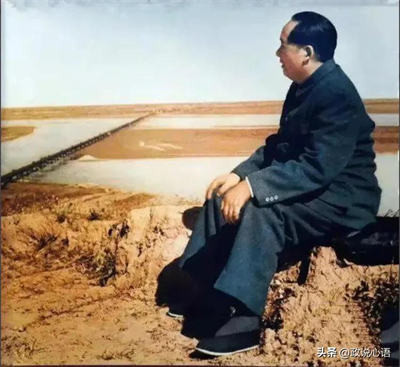 　　毛主席的农治思想和政策，前无古人，后启来者；不仅仅是单纯的农业生产一个方面，还包括农村治理、农业与工业的协同发展等诸方面的成就和实践。