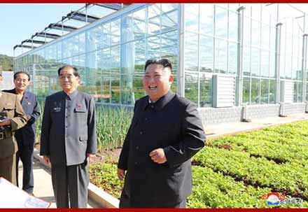 金正恩视察部队农场：解决吃饭问题要有决定性转变