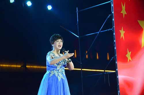 壮丽七十载奋进新时代 南街村隆重举办庆祝新中国成立70周年大型文艺晚会