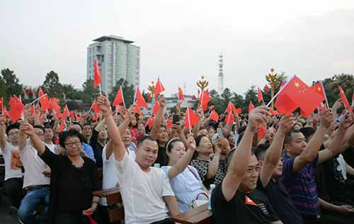 壮丽七十载奋进新时代 南街村隆重举办庆祝新中国成立70周年大型文艺晚会