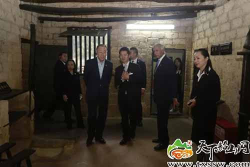 潘基文率博鳌亚洲论坛理事及嘉宾一行来韶瞻仰参观